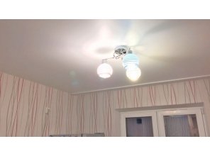 Бесшовный матовый натяжной потолок в квартиру 12,3 м2