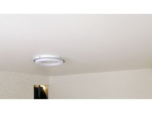 Монтаж потолка в гостиной 18 м2 с использованием пленки VIPCEILING серии MONLANGE S9020 (3.80)