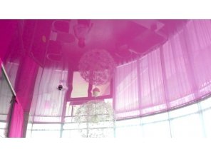 Глянцевый натяжной потолок в офис 30,7 м2