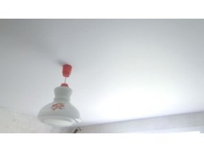 Бесшовный матовый натяжной потолок на кухню 8,9 м2