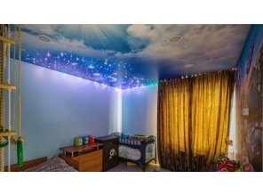 Натяжной потолок звёздное небо в детской 12,7 м2