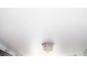 Бесшовный матовый натяжной потолок для зала 17,4 м2