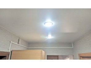 Монтаж потолка в коридоре 5 м2 с использованием пленки VIPCEILING серии MONLANGE M9001 (2.15)