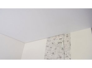 Матовый натяжной потолок на кухню 6,6 м2
