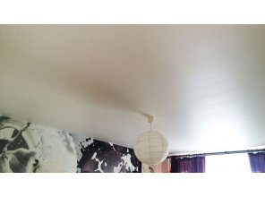 Матовый натяжной потолок в гостиную 19,1 м2