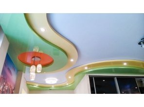 Многоуровневый натяжной потолок в квартиру 35,5 м2