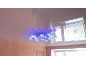 Бесшовный глянцевый натяжной потолок в гостиную 16,2 м2