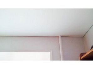 Бесшовный матовый натяжной потолок в спальню 8,3 м2