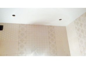 Бесшовный сатиновый натяжной потолок в ванную комнату 3,4 м2