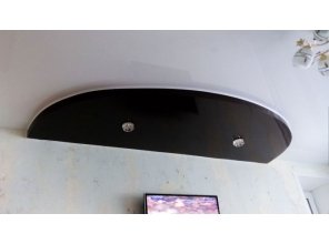 Двухуровневый глянцевый натяжной потолок в гостиную 19,7 м2