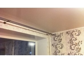 Бесшовный сатиновый натяжной потолок в спальне 11,4 м2