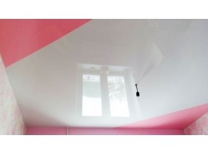 Комбинированный натяжной потолок в детскую 11,3 м2