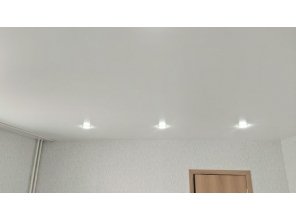 Монтаж потолка для зала 18 м2 с использованием пленки VIPCEILING серии MONLANGE S9020 (4.35)