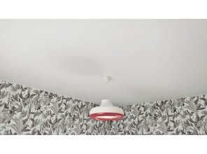 Монтаж потолка на кухне 8 м2 с использованием пленки VIPCEILING серии MONLANGE M9001 (3.25)