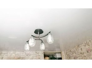 Монтаж потолка на кухне 9 м2 с использованием пленки VIPCEILING серии MONLANGE L9001 (3.25)