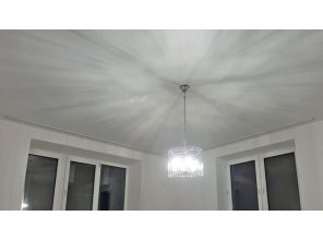 Монтаж потолка для зала 20 м2 с использованием пленки VIPCEILING серии MONLANGE M9001 (4.90)
