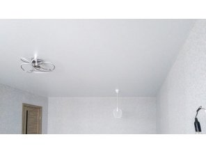 Монтаж потолка для зала 18 м2 с использованием пленки VIPCEILING серии MONLANGE M9001 (3.50)