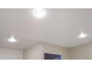 Монтаж потолка в прихожей 8 м2 с использованием пленки VIPCEILING серии MONLANGE M9001 (3.25)