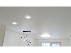 Монтаж потолка для зала 18 м2 с использованием пленки VIPCEILING серии MONLANGE M9001 (3.25)