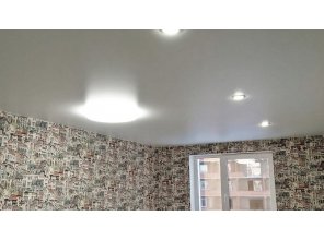 Монтаж потолка в гостиной 17 м2 с использованием пленки VIPCEILING серии MONLANGE S9020 (3.25)