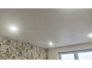 Монтаж потолка на кухне 14 м2 с использованием пленки VIPCEILING серии MONLANGE S9020 (3.25)