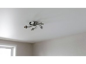 Монтаж потолка в спальне 9 м2 с использованием пленки VIPCEILING серии MONLANGE S9020 (3.25)