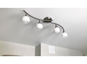 Монтаж потолка на кухне 9 м2 с использованием пленки VIPCEILING серии MONLANGE M9001 (3.80)