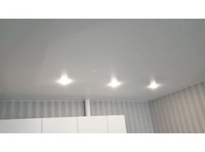 Монтаж потолка в квартире 20 м2 с использованием пленки VIPCEILING серии MONLANGE M9001 (3.25)