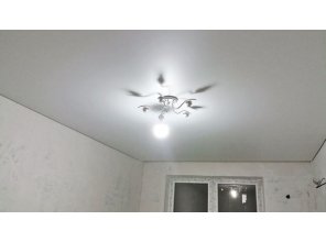 Монтаж потолка для зала 16 м2 с использованием пленки VIPCEILING серии MONLANGE M9001 (3.25)