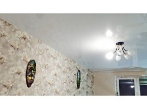 Монтаж потолка для зала 18 м2 с использованием пленки VIPCEILING серии MONLANGE L9001 (3.25)