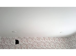 Монтаж потолка на кухне 6 м2 с использованием пленки VIPCEILING серии MONLANGE M9001 (2.60)