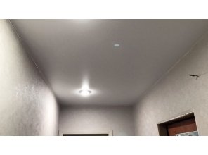 Монтаж потолка в прихожей 5 м2 с использованием пленки VIPCEILING серии MONLANGE M9001 (2.15)