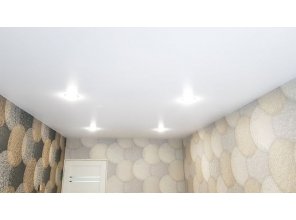 Монтаж потолка в спальне 14 м2 с использованием пленки VIPCEILING серии MONLANGE M9001 (2.60)