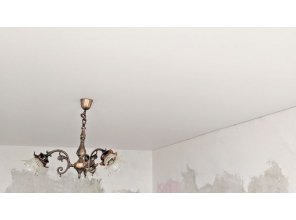 Монтаж потолка в гостиной 17 м2 с использованием пленки VIPCEILING серии MONLANGE M9001 (2.15)