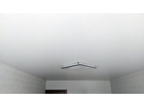 Монтаж потолка в гостиной 17 м2 с использованием пленки VIPCEILING серии MONLANGE S9020 (3.25)