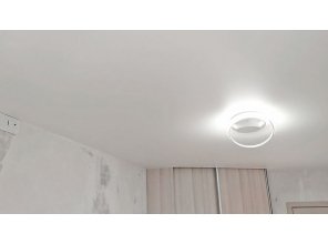 Монтаж потолка в спальне 15 м2 с использованием пленки VIPCEILING серии MONLANGE M9001 (3.25)