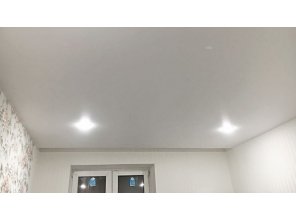 Монтаж потолка на кухне 12 м2 с использованием пленки VIPCEILING серии MONLANGE M9001 (3.25)