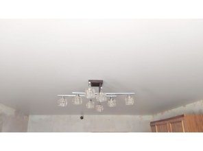 Монтаж потолка в гостиной 18 м2 с использованием пленки VIPCEILING серии MONLANGE S9020 (3.25)