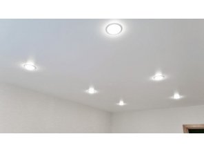 Монтаж потолка в спальне 12 м2 с использованием пленки VIPCEILING серии MONLANGE S9020 (3.25)