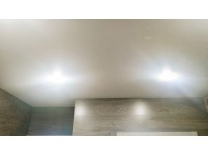 Монтаж потолка в прихожей 8 м2 с использованием пленки VIPCEILING серии MONLANGE M9001 (3.25)