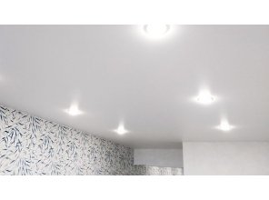 Монтаж потолка для зала 14 м2 с использованием пленки VIPCEILING серии MONLANGE M9001 (3.25)