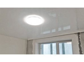 Монтаж потолка в спальне 15 м2 с использованием пленки VIPCEILING серии MONLANGE L9001 (3.80)