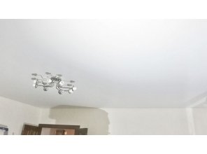 Монтаж потолка для зала 18 м2 с использованием пленки VIPCEILING серии MONLANGE M9001 (4.35)