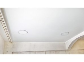 Монтаж потолка на кухне 6 м2 с использованием пленки VIPCEILING серии MONLANGE M9001 (2.15)