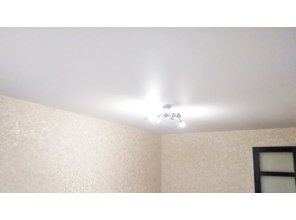 Монтаж потолка для зала 17 м2 с использованием пленки VIPCEILING серии MONLANGE M9001 (3.25)