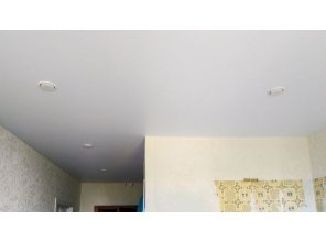 Монтаж потолка на кухне 13 м2 с использованием пленки VIPCEILING серии MONLANGE M9001 (3.25)