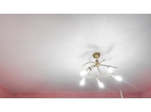 Монтаж потолка в спальне 11 м2 с использованием пленки VIPCEILING серии MONLANGE M9001 (3.25)