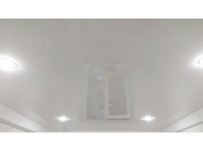 Монтаж потолка в спальне 8 м2 с использованием пленки VIPCEILING серии MONLANGE L9001 (2.60)