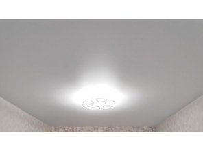 Монтаж потолка для зала 13 м2 с использованием пленки VIPCEILING серии MONLANGE M9001 (3.25)