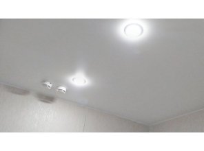 Монтаж потолка в коридоре 4 м2 с использованием пленки VIPCEILING серии MONLANGE M9001 (2.15)